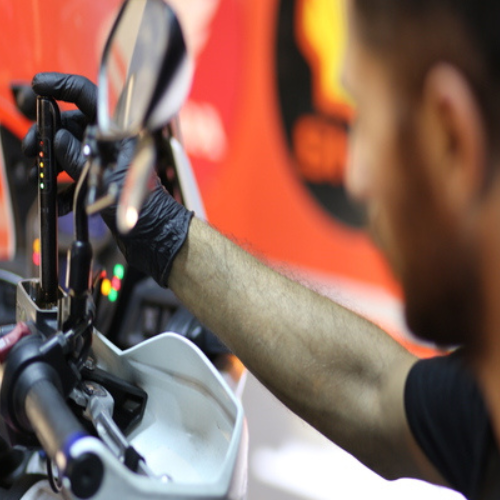 Honda CB500F'inizin motor performansını yeniden en üst seviyeye çıkarmak için uzman çözümler sunuyoruz.