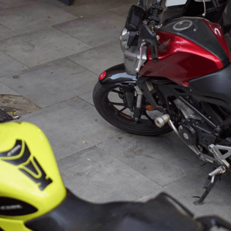 Yamaha Nmax 155 ([2015-2020]): Motorunuzun Kalbini Yeniden Canlandırın! Orijinal Silindir Seti ile Gücü Hissedin!